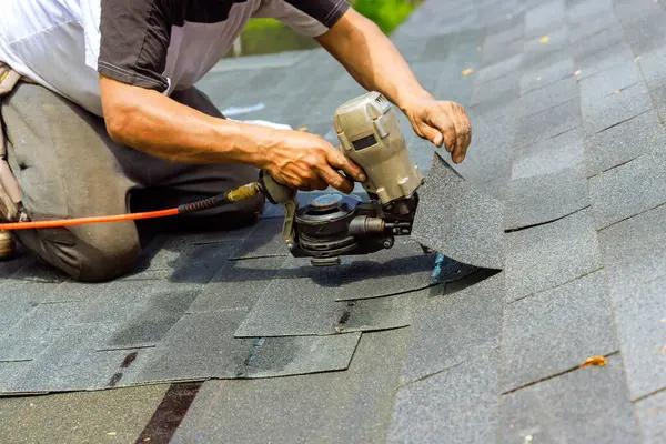 Tips for Comparing Roofing Replacement Contractors